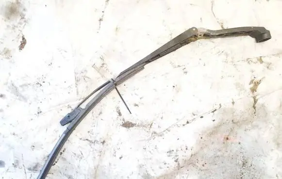 Mitsubishi Grandis Front wiper blade arm
