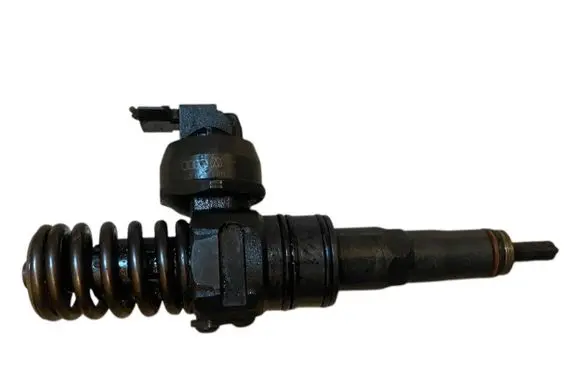 Skoda Octavia Mk2 (1Z) Fuel injector 038130073AG 0414720215 0414720265