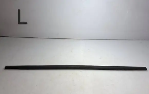 Volkswagen PASSAT B7 Rear door glass trim molding 3C9839478