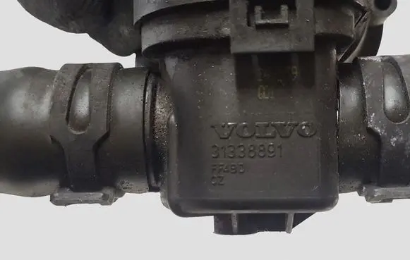 Volvo V40 Engine coolant pipe/hose 31338891