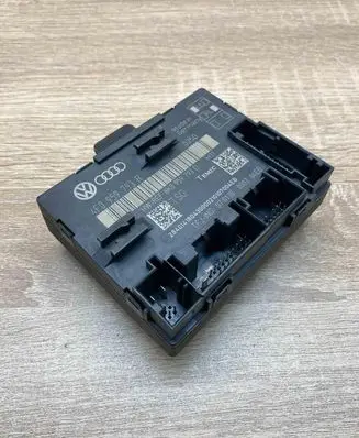 Audi Q7 4L Door control unit/module 4F0959793R 8K0959793D