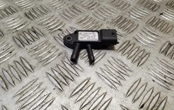 Nissan X-Trail T32 Exhaust gas pressure sensor 0281006252 227702184R H8201238402