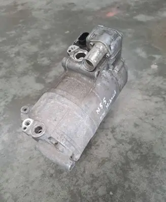 BMW 5 F10 F11 Air conditioning (A/C) compressor (pump) 9345313 SHS33H4195 00570411468