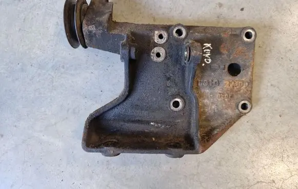 Nissan Patrol Y61 A/C compressor mount bracket 