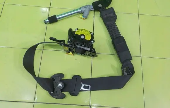 KIA Soul Front seatbelt 88820B2100 BEZPIECZENSTWA