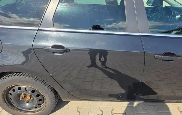 Opel Astra J Rear door 