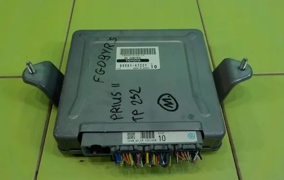 Toyota Prius (XW20) Engine control unit/module 8998147221
