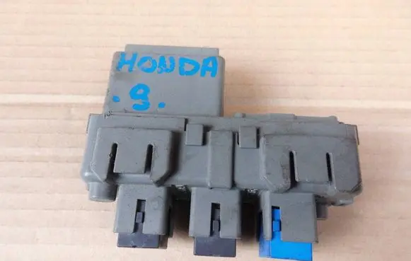 Honda Civic IX Fuse module TV00130 TV0-0130 G8HLH71