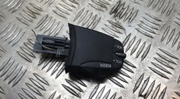 Ford Focus Multifunctional control switch/knob 98AB14K147AD