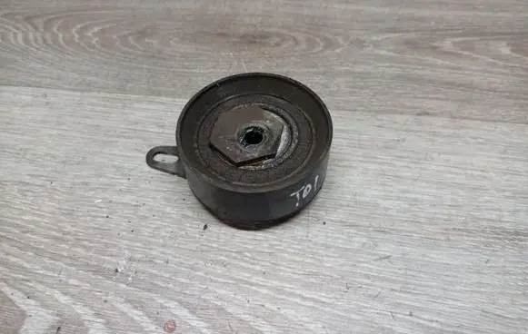 Volvo V70 Timing belt tensioner 979479