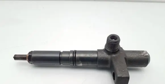 Mitsubishi Pajero Fuel injector 484410