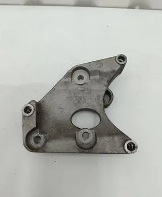 Ford Mustang VI A/C compressor mount bracket FR3E19D624CA
