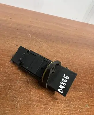 Mercedes-Benz C W203 Mass air flow meter 72268407 D4865
