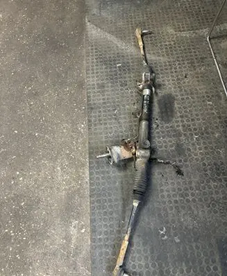 Opel Insignia A Steering rack P13292337 TNG1819C2126