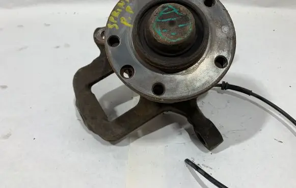 Mercedes-Benz Sprinter W901 W902 W903 W904 Front wheel hub spindle knuckle A9013320202 9013320202 A9023340001