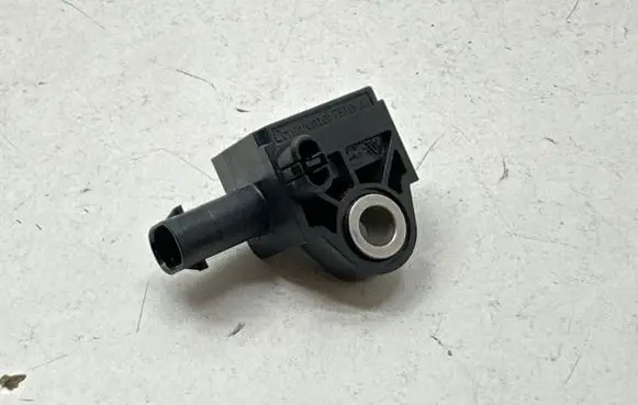 Chrysler Pacifica Airbag deployment crash/impact sensor 53328369