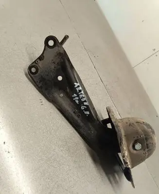 Rear upper control arm/wishbone