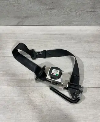 BMW 5 F10 F11 Front seatbelt 610126200B 110905