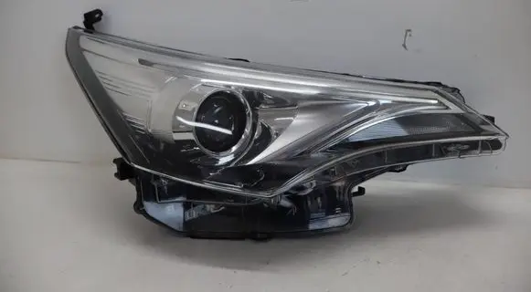 Toyota Avensis T270 Headlight/headlamp
