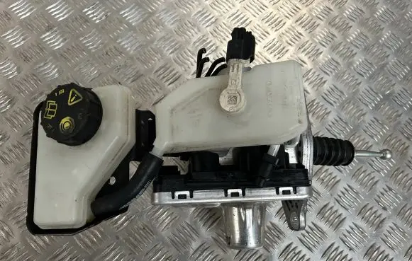Volvo XC90 Brake booster 31680342