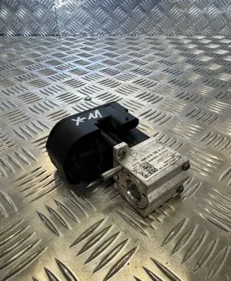 Audi Q7 4M Air conditioning (A/C) expansion valve 4M0816702A
