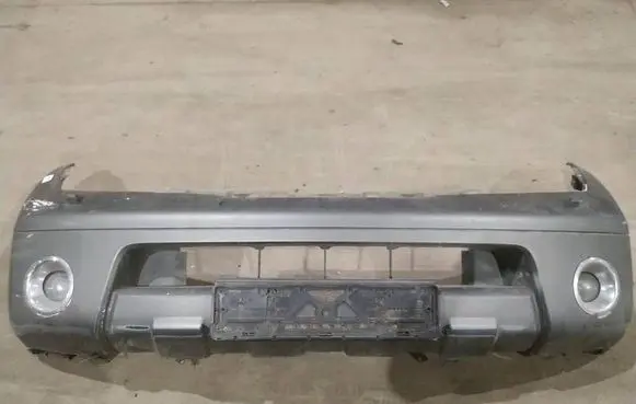 Nissan Pathfinder R51 Front bumper pilkas