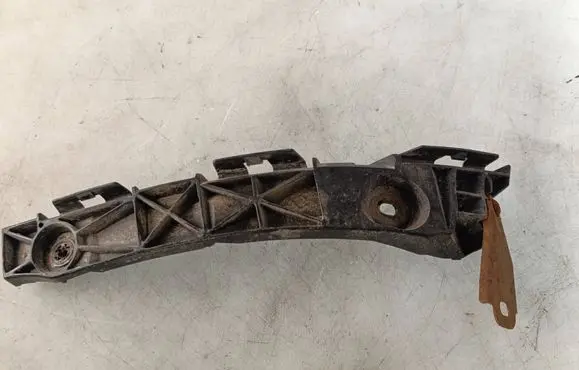 Lexus IS 220D-250-350 Rear bumper mounting bracket 5256353010
