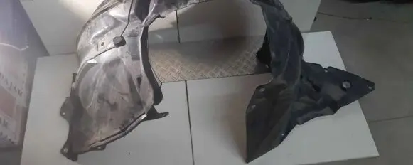 Nissan Leaf II (ZE1) Front wheel arch liner splash guards