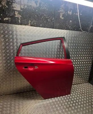 Toyota Prius (XW50) Rear door