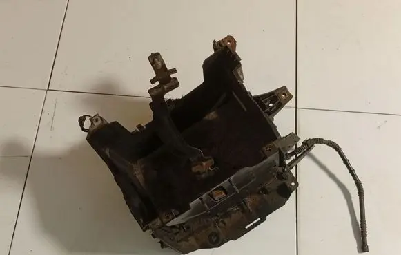 Renault Megane III Battery box tray 244460002R