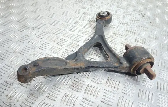 Volvo XC90 Front lower control arm/wishbone