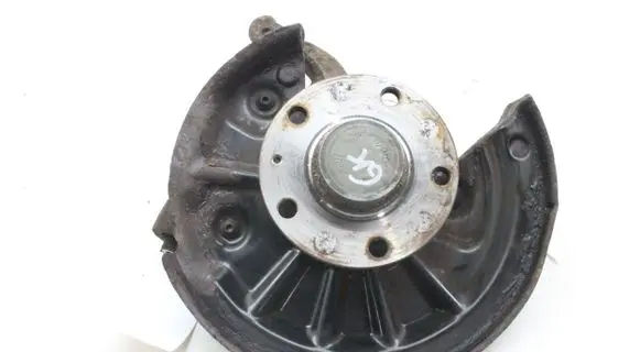 Volkswagen Golf VII Rear wheel hub