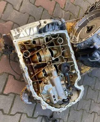 Audi Q3 F3 Engine block DKT 06K103023N 06H115105FL