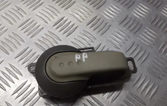 Nissan Micra Front door interior handle 80670AX600