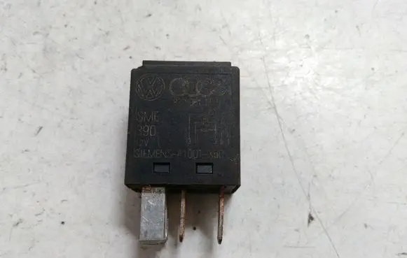 Audi A4 S4 B7 8E 8H Other relay 8Z0951253