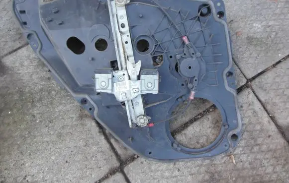Ford Fiesta Rear door window regulator motor 8A61A27000