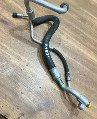 BMW 3 E90 E91 Air conditioning (A/C) pipe/hose 6989309