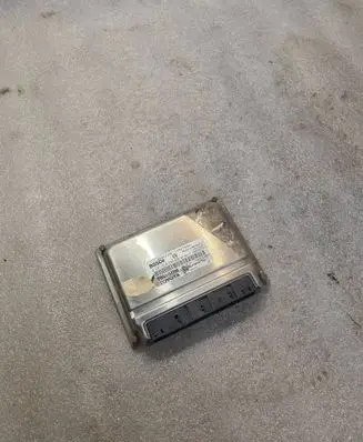 Toyota Yaris Engine control unit/module 0281010563 8966152200 1039S00238
