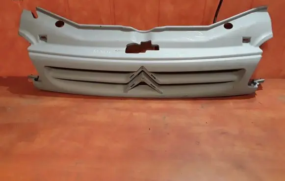 Citroen Berlingo Front bumper upper radiator grill
