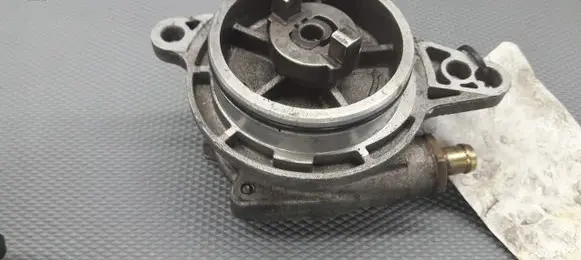 BMW 3 E36 Vacuum pump 221057