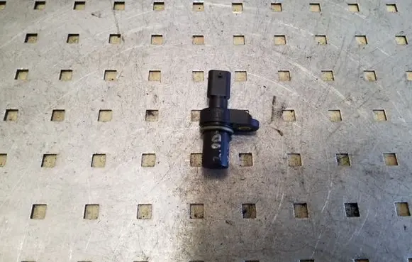 BMW 3 E92 E93 Camshaft position sensor 7803093