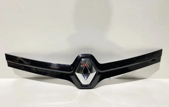 Renault Twingo II Front bumper upper radiator grill 620783403R