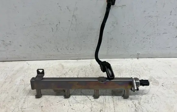 Fuel main line pipe