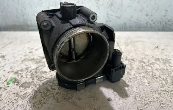 Volvo XC90 Throttle valve 30650013 03L13