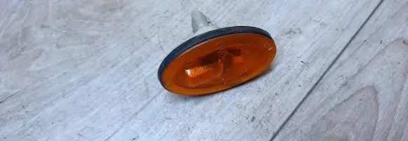 Mazda MX-3 Front fender indicator light 21461365