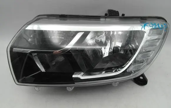 Renault Sandero II Headlight/headlamp 260604218R 00268158