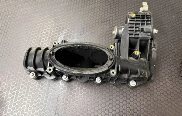 Mercedes-Benz C W204 Intake manifold A6510900037