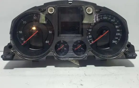 Volkswagen PASSAT B6 Speedometer (instrument cluster) 3C0920860H X0014000