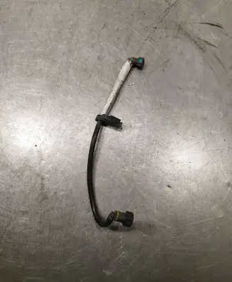 Renault Megane III Fuel line pipe