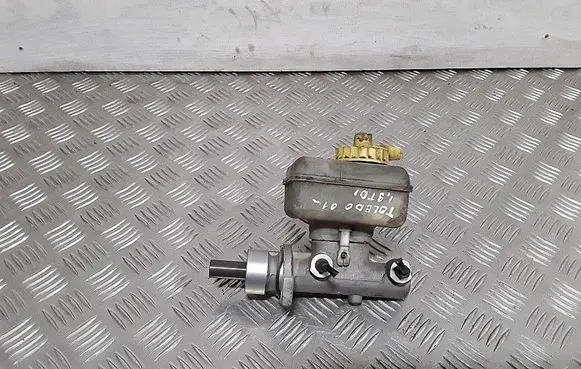 Seat Toledo II (1M) Master brake cylinder L481402